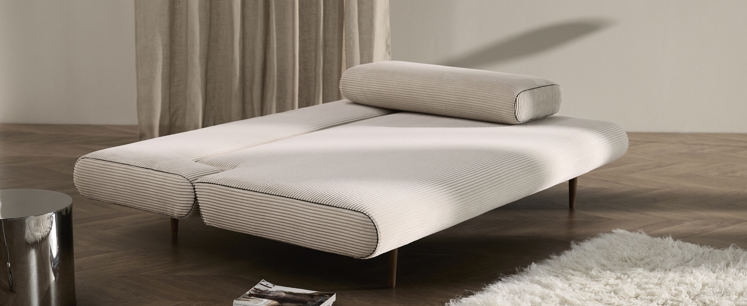 Unfurl Lounger Raumbild